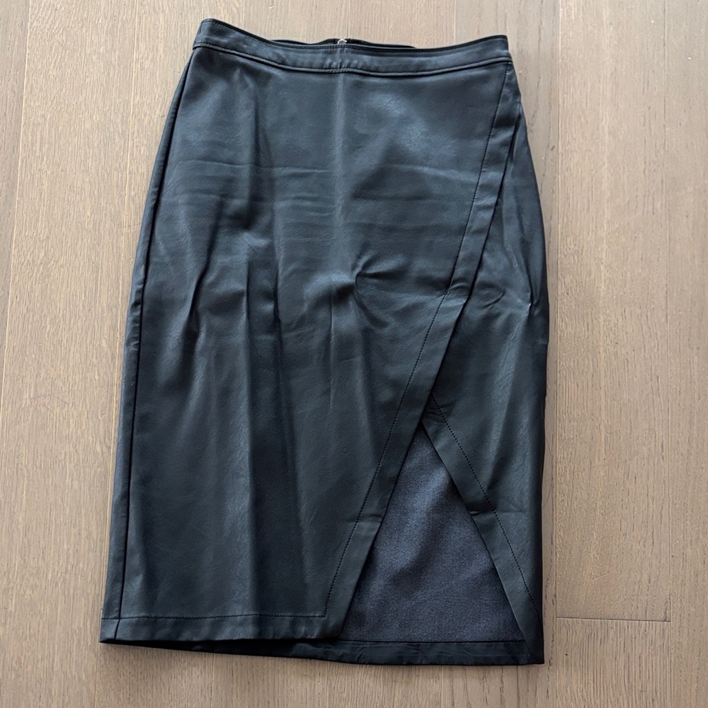 Abercrombie & Fitch Black Pencil Skirt